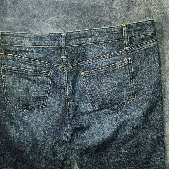 Tommy Hilfiger Ladies' Denim jean shorts in size 10/ 34" waist - Picture 8 of 10